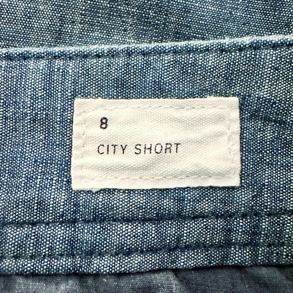 GAP | Women’s Chambray City Short (8) - Picture 6 of 6